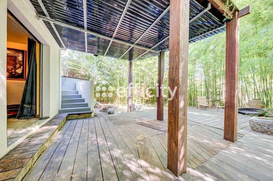 Maison à ISSY-LES-MOULINEAUX