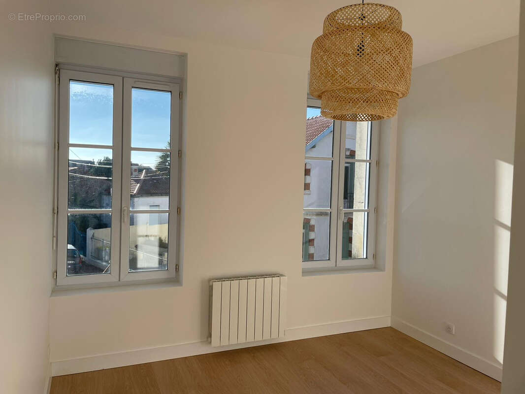 Appartement à FOURAS