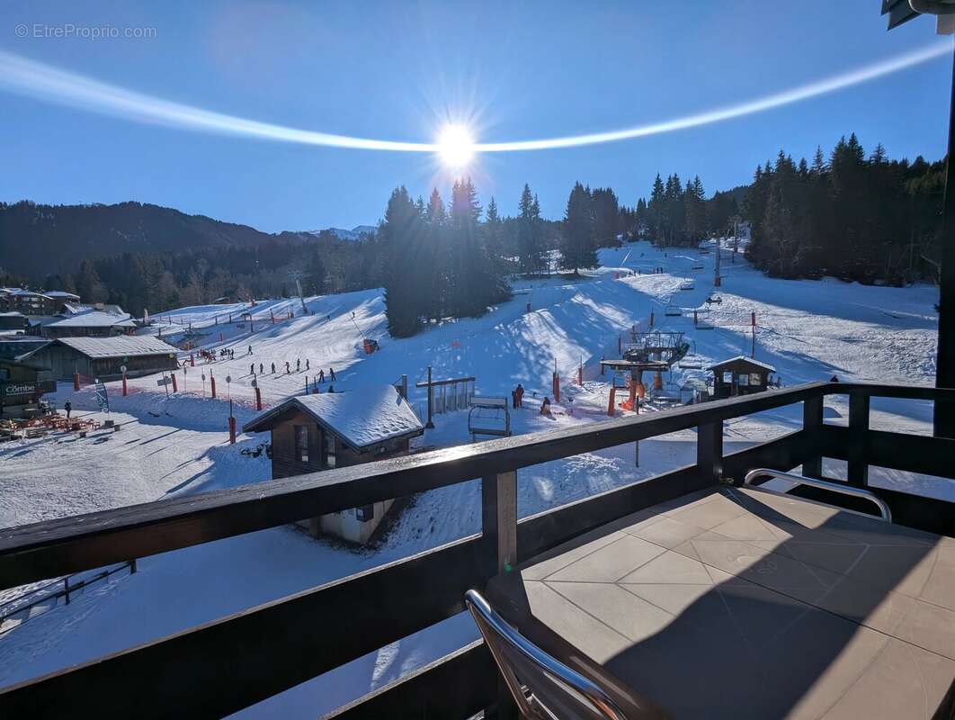 Appartement à MORILLON