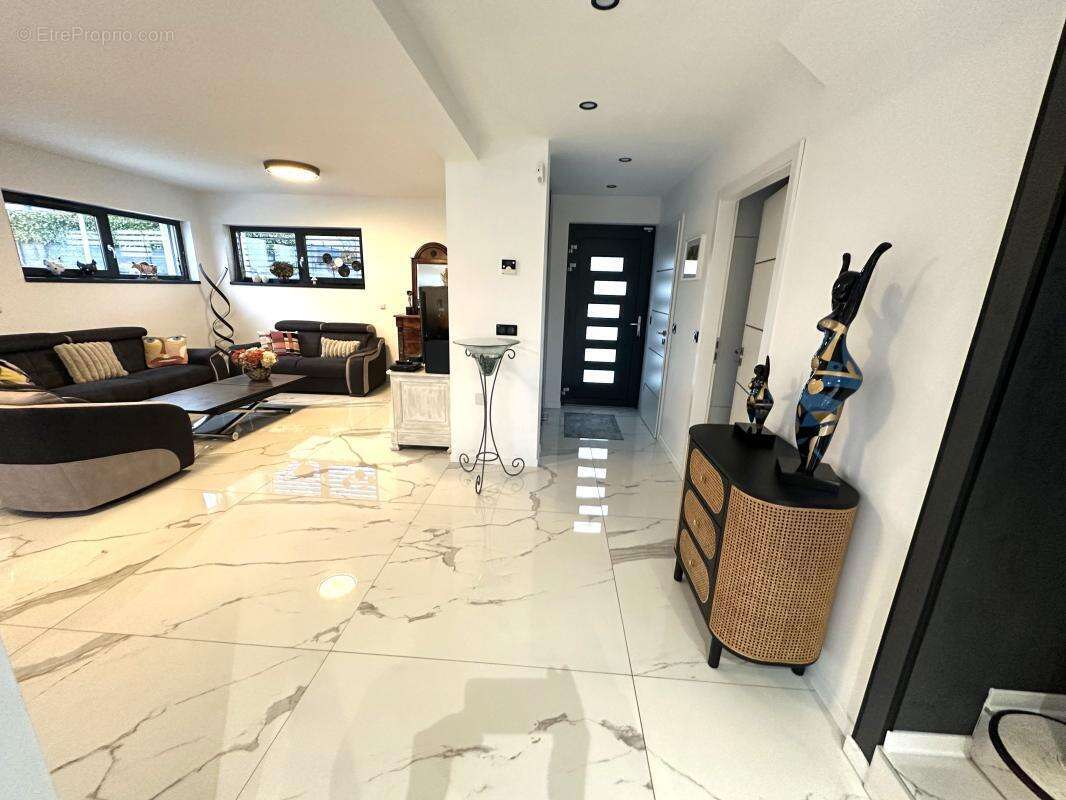 Maison à FROENINGEN