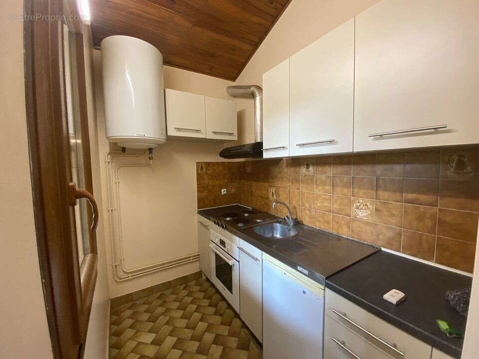 Appartement 42 m² à Cazaubon  - photo 23