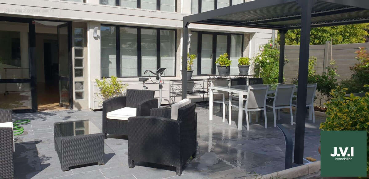 Appartement à ENGHIEN-LES-BAINS