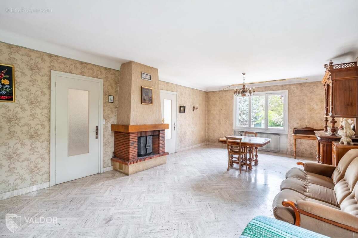 Maison à VILLEFRANCHE-SUR-SAONE