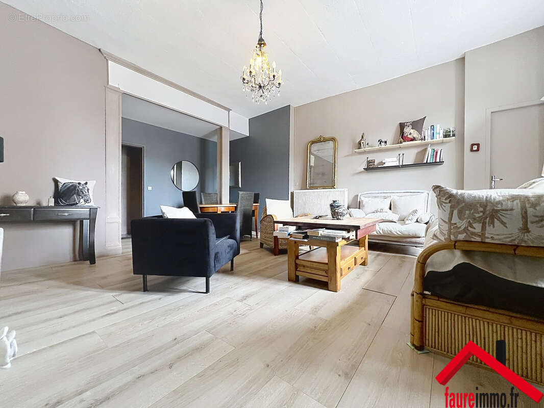 Appartement à DONZENAC