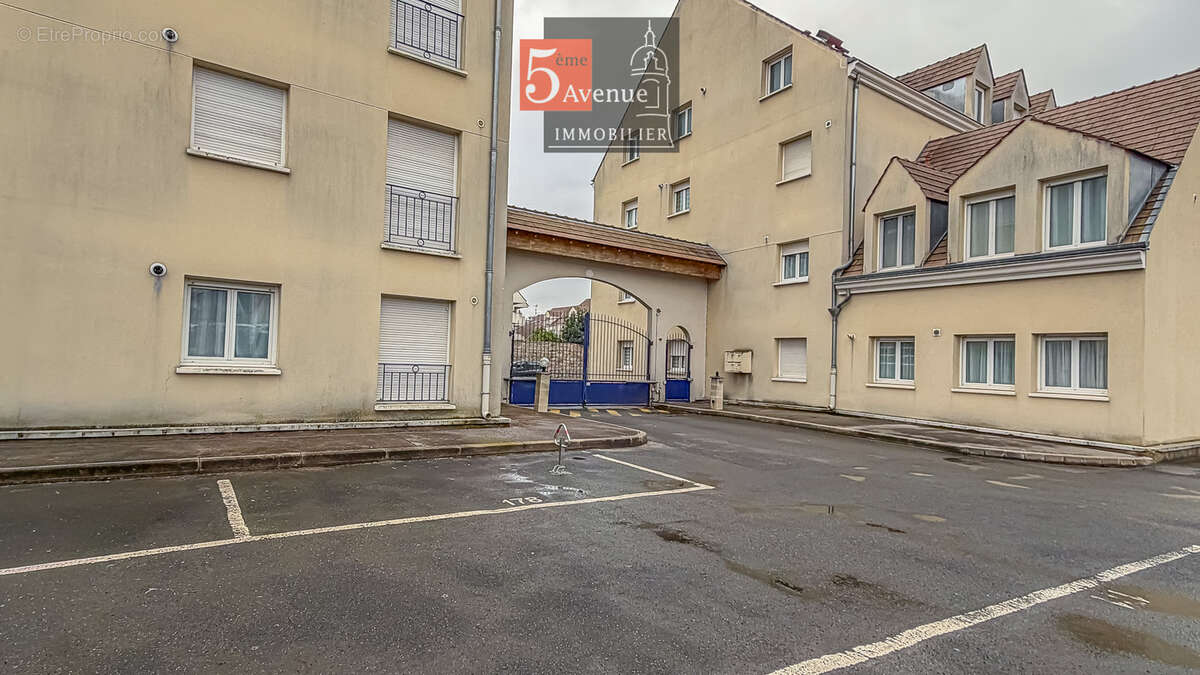 Appartement à LAMORLAYE