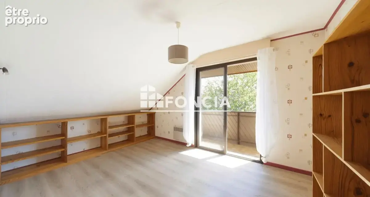 Oloron-Sainte-Marie (64400) – Maison atypique 170 m², DPE C, jardin clos 1000 m² - photo 6