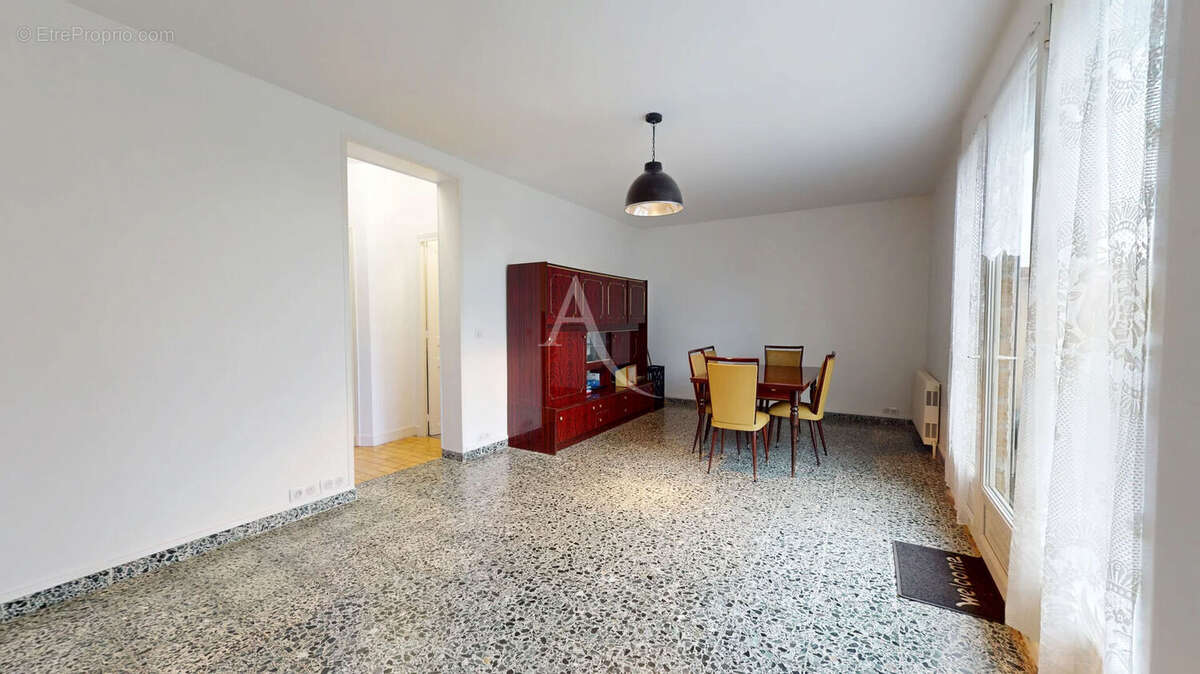 Maison à VILLEMOMBLE