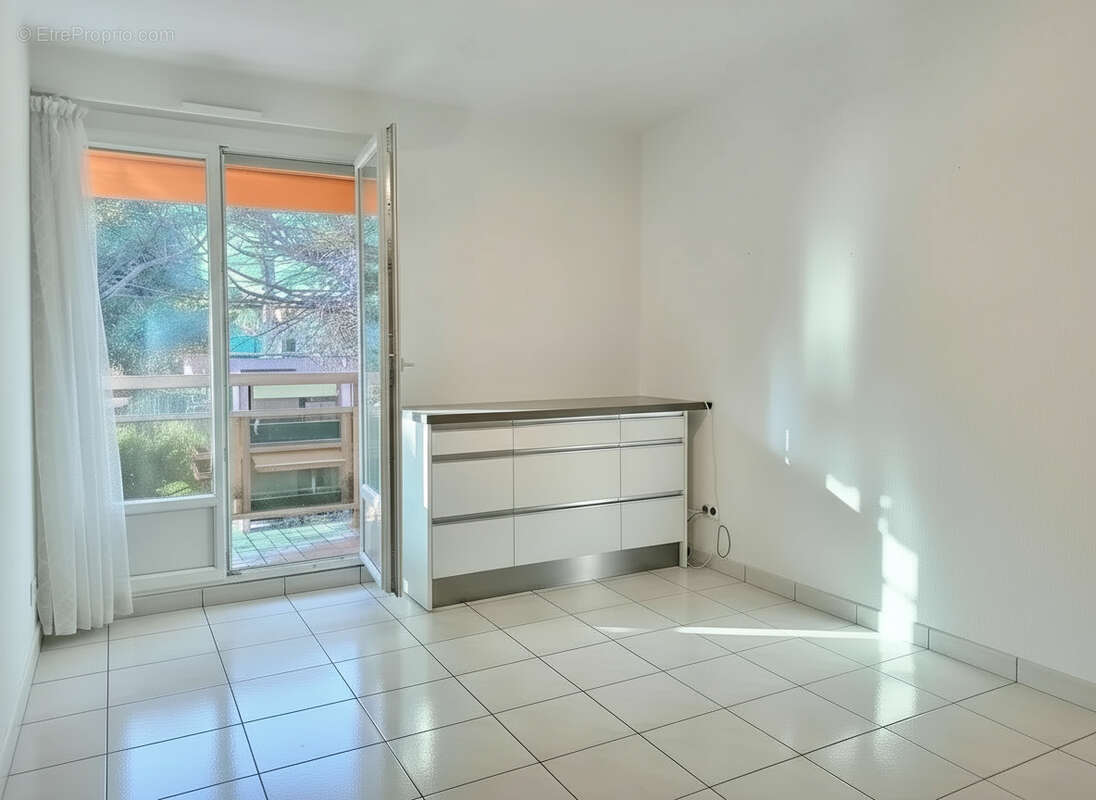Appartement à BORMES-LES-MIMOSAS