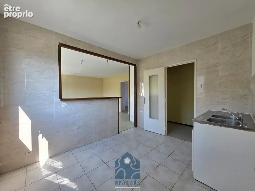 Appartement 4 pièces avec stationnement - photo 3