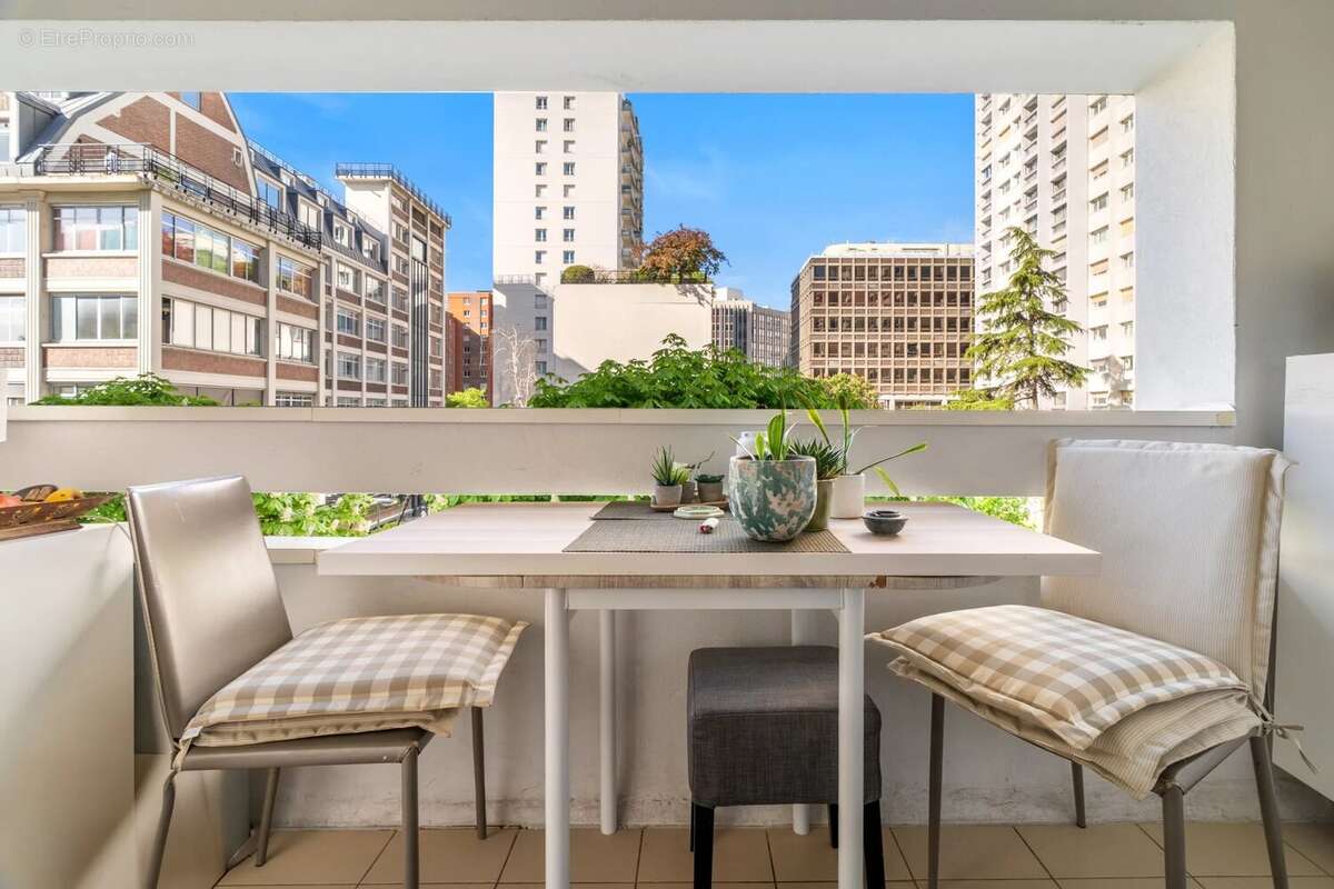 Appartement à LEVALLOIS-PERRET