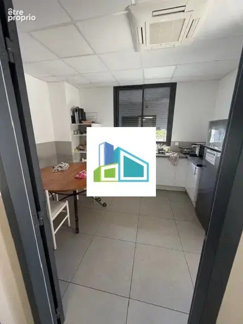 Commerce 1 113 m² à vendre à Le Pradet (83220) - photo 5