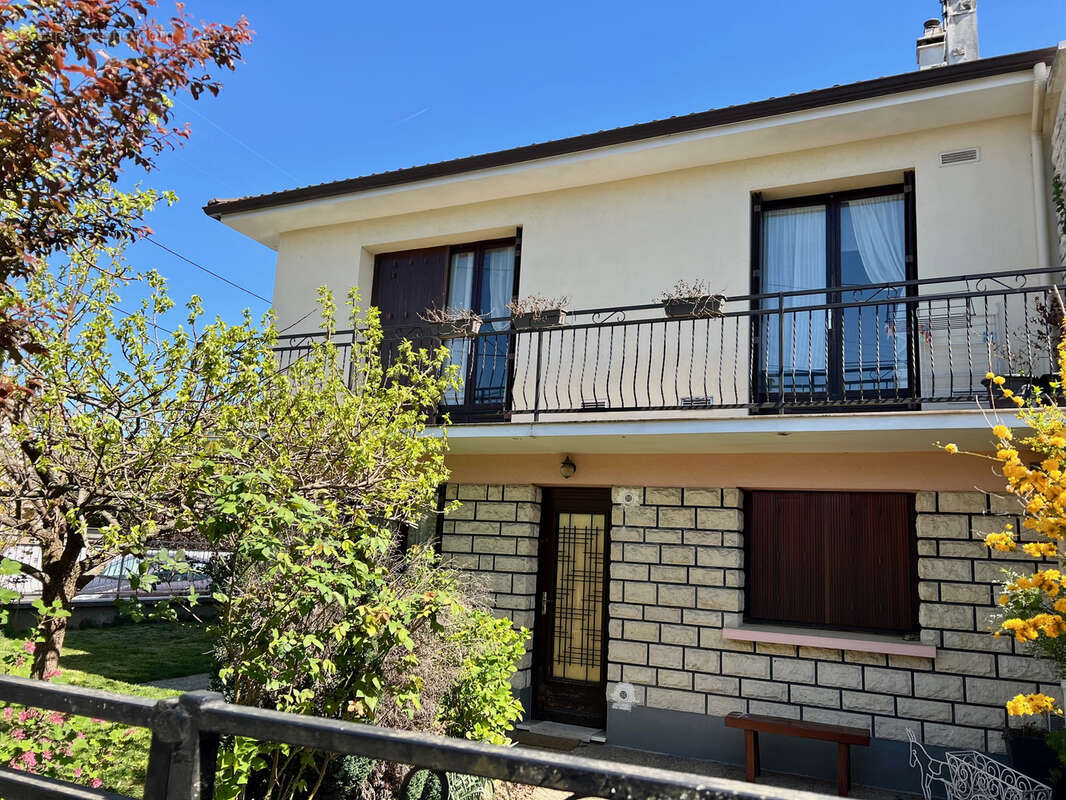 Maison à PARAY-VIEILLE-POSTE