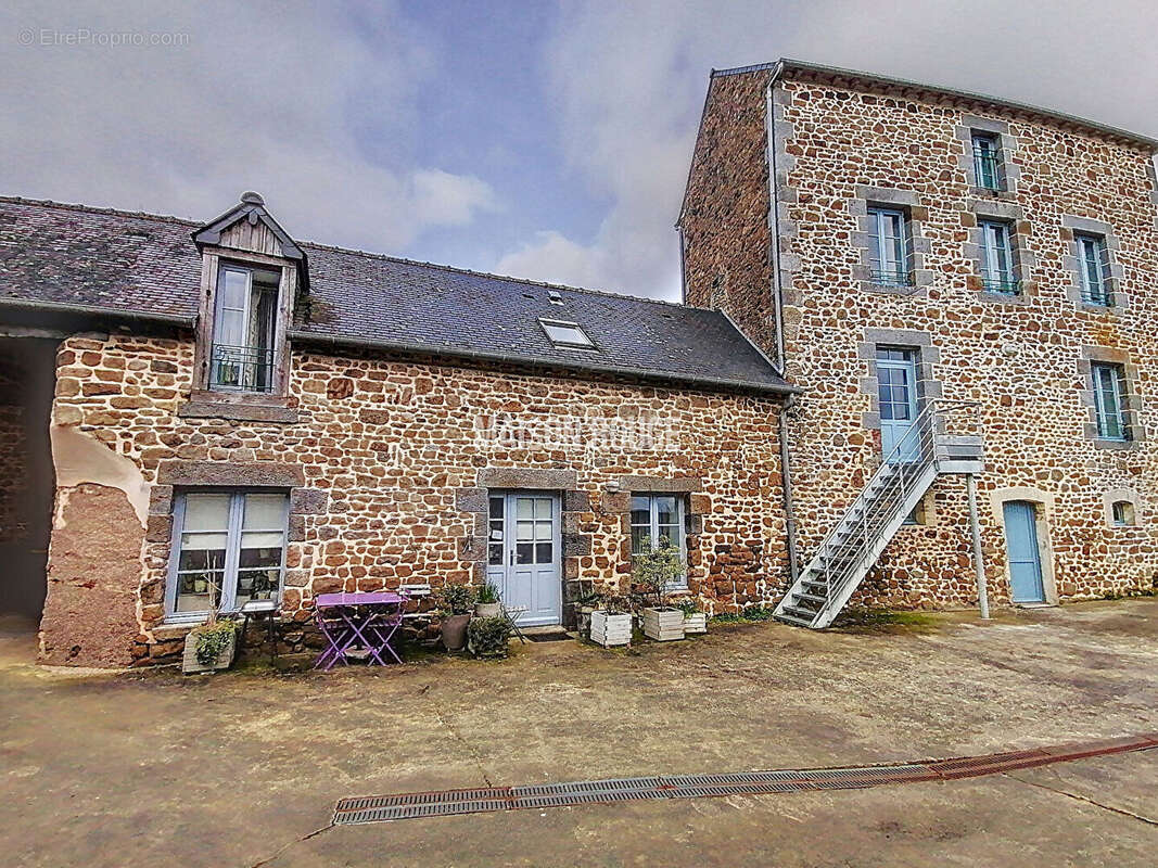 Appartement à BECHEREL
