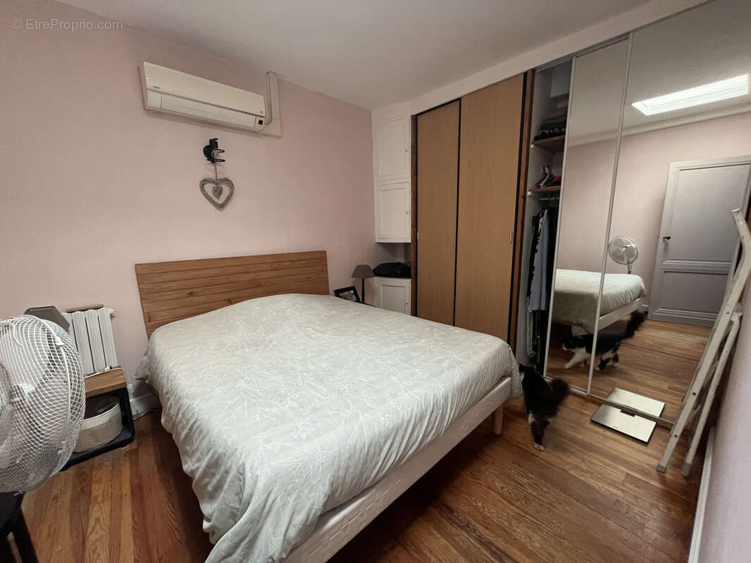 LA REOLE - Maison de ville avec logement indépendant, 2 garages - photo 10