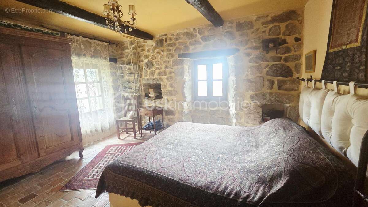 Maison à LAVIOLLE