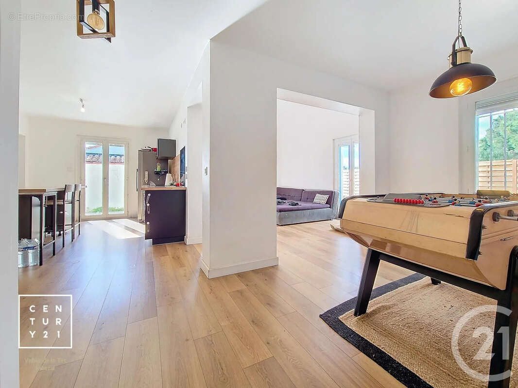 Maison à SAINT-ESTEVE