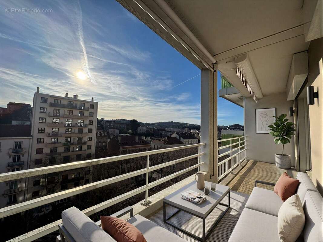 Appartement 103 m² à Saint-Etienne  - photo 2