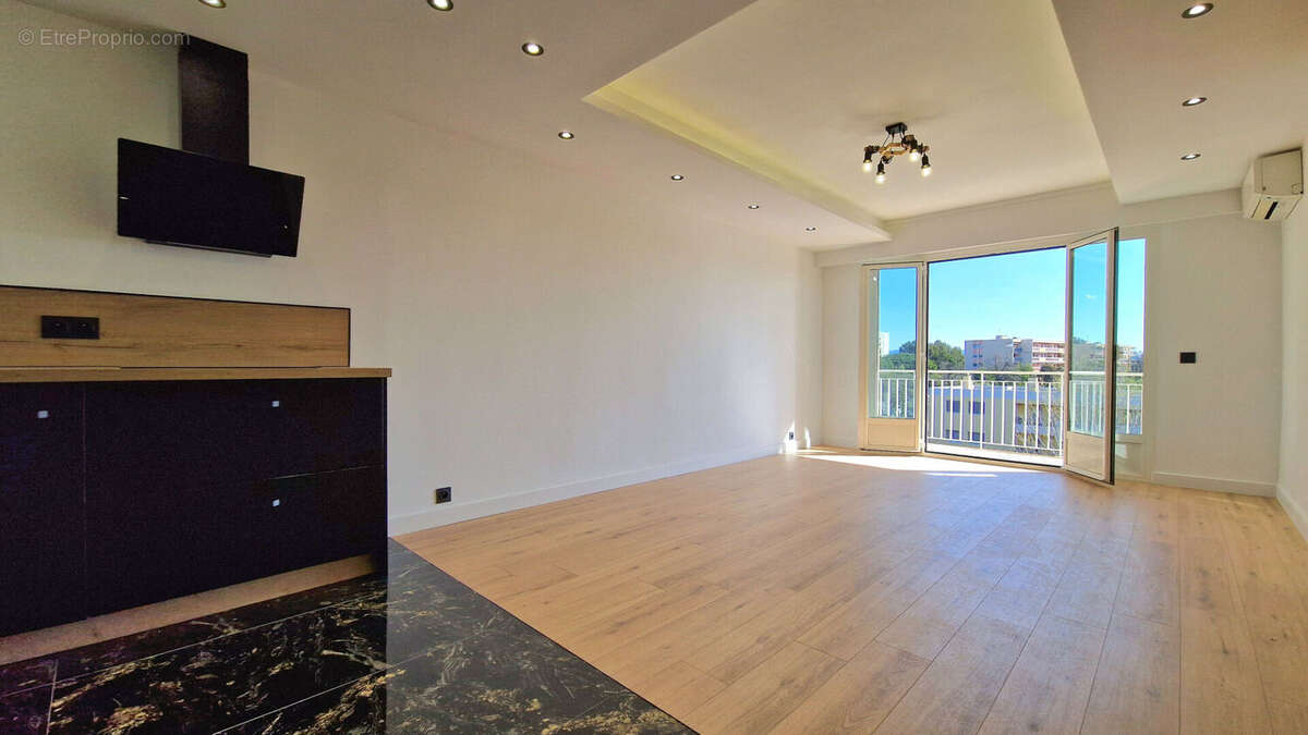 Appartement à FREJUS