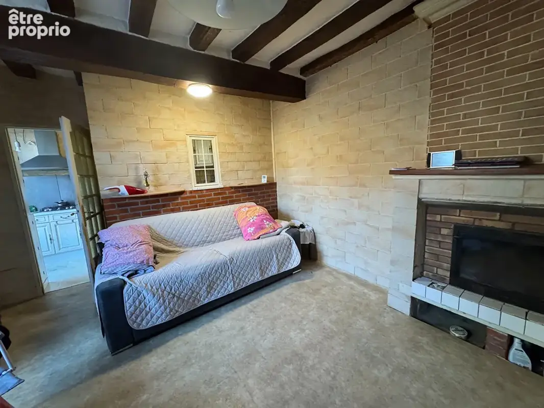 Entre Fontevraud et Loudun, maison en pierre avec dépendances - photo 8