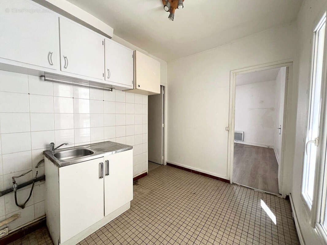 Appartement à PARIS-18E