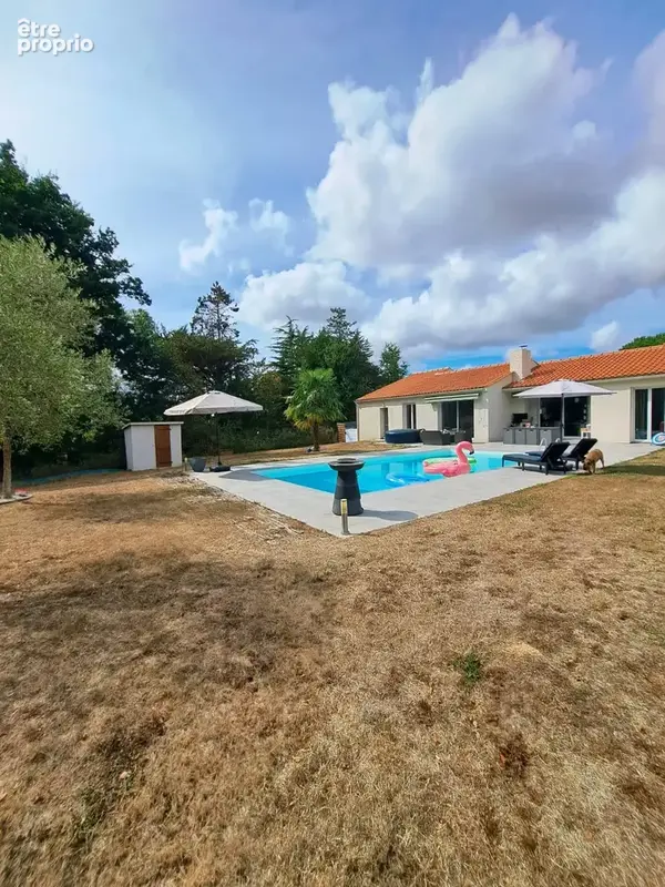 Maison de plain-pied rénovée avec piscine   5 chambres   terrain de 2 000 m2 - photo 18