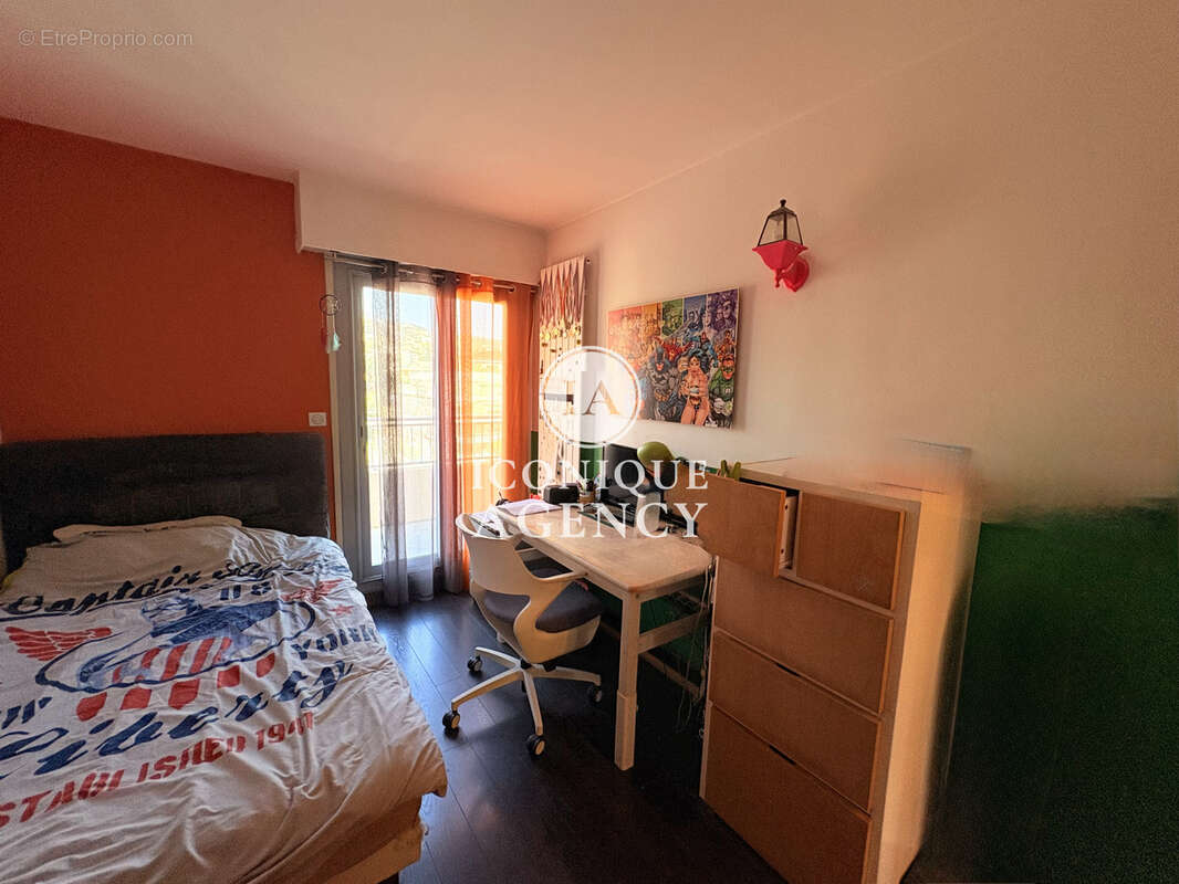 Appartement à VALLAURIS