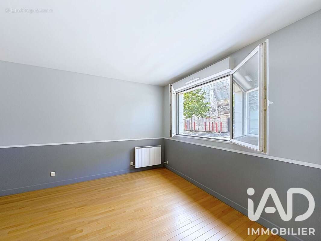 Photo 2 - Appartement à PARIS-19E