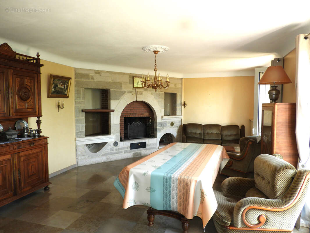 Maison à VILLEFRANCHE-DE-ROUERGUE