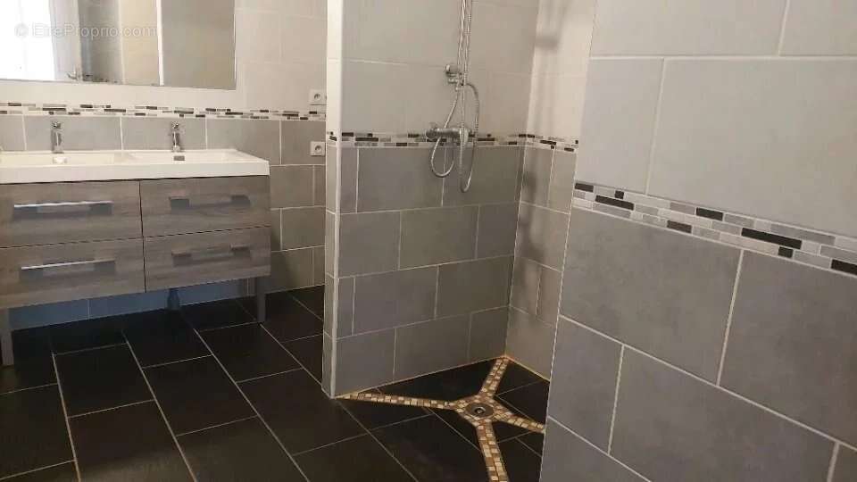 Maison à BAZINCOURT-SUR-SAULX