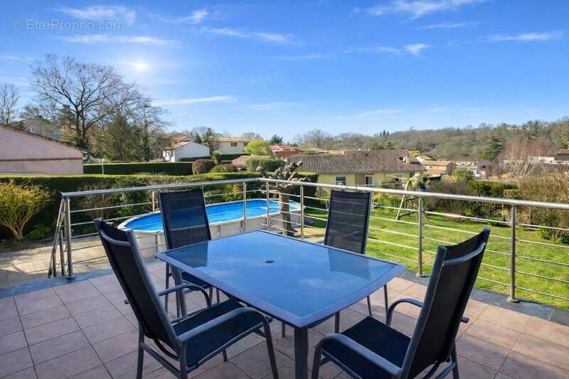 Maison à PECHBONNIEU