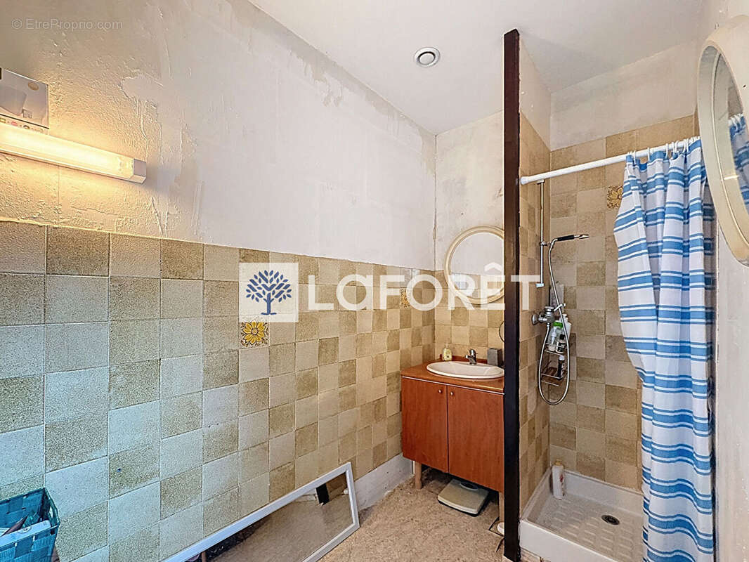 Maison à VAUX-EN-AMIENOIS