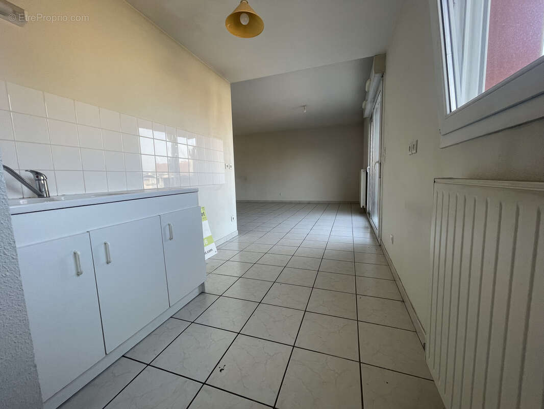 Appartement à LE COTEAU