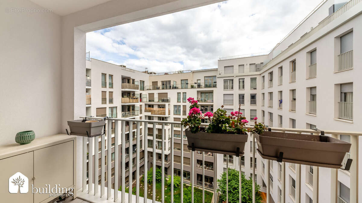 Appartement à COURBEVOIE