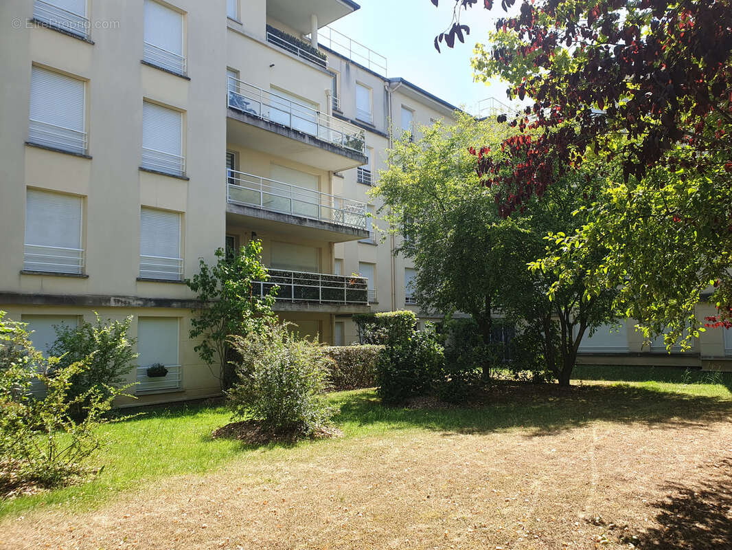 Appartement à CORBEIL-ESSONNES