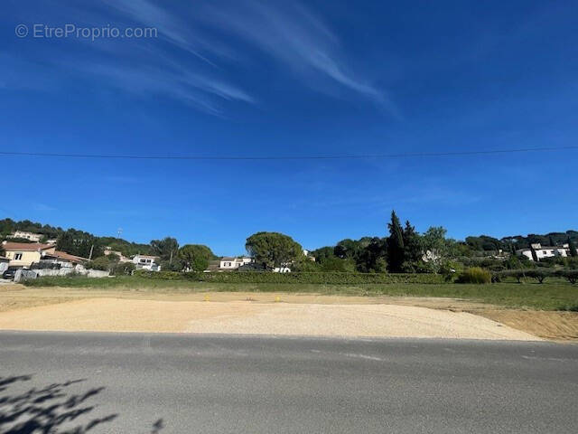 Terrain à SAINT-PRIVAT-DES-VIEUX