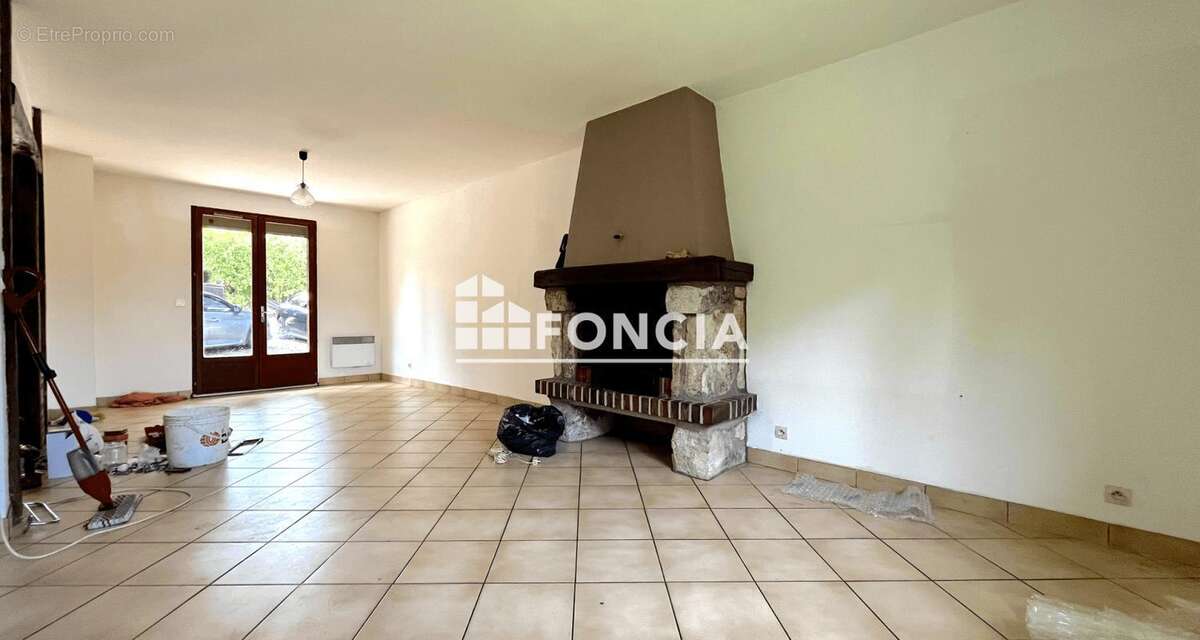 Maison à SAINT-OUEN-MARCHEFROY