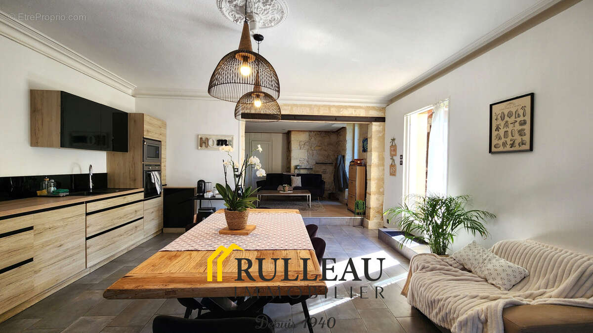 Maison à BAYON-SUR-GIRONDE