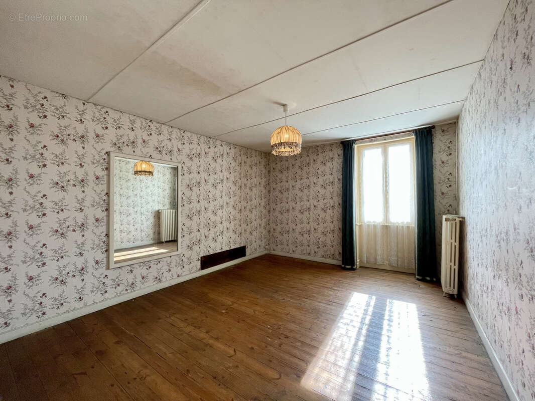 Maison à ROUMAZIERES-LOUBERT