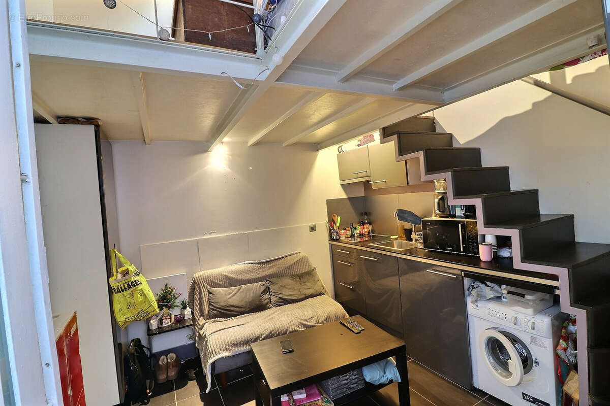 Appartement à PARIS-14E