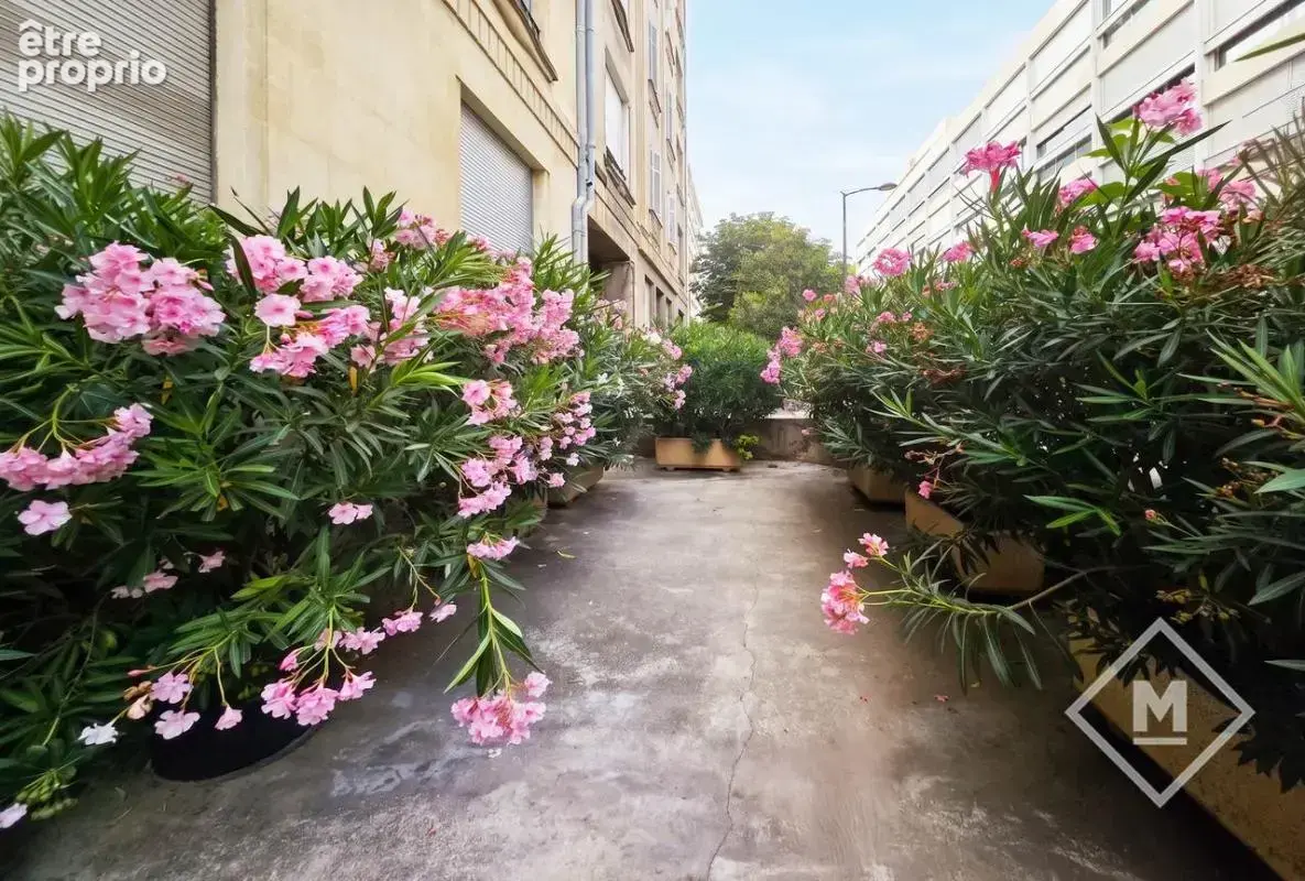 Superbe appartement T4 de 92m² avec climatisation, au 1er étage à Marseille 8ème - Carré d'Or - photo 20