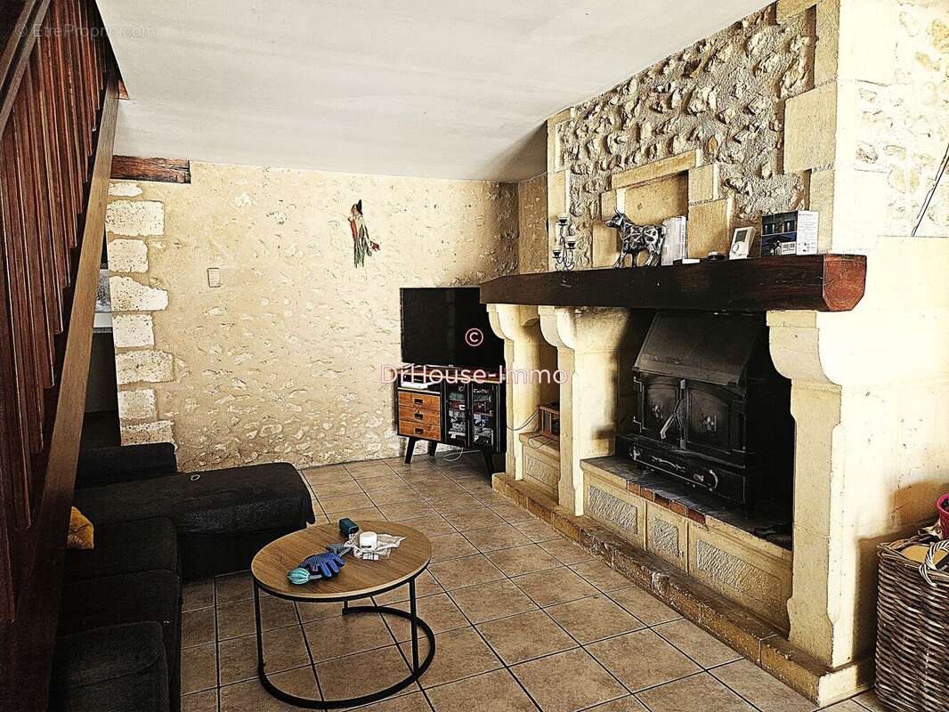 Maison à SAINT-LEON-SUR-L'ISLE