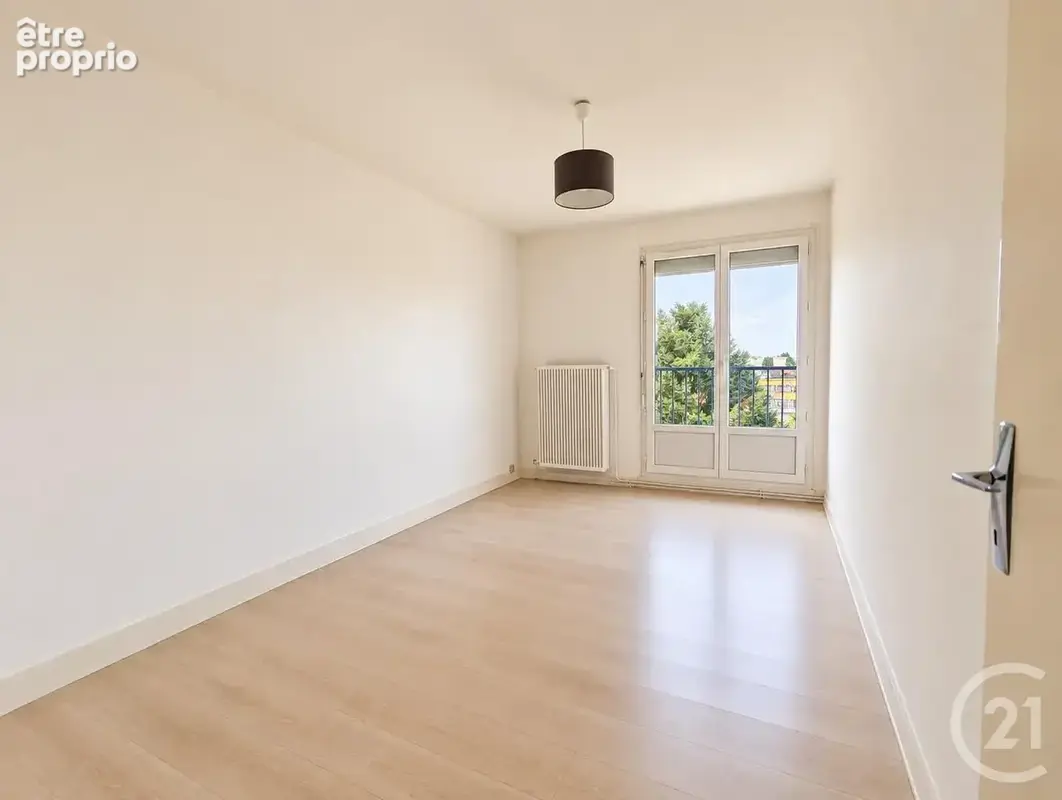 Appartement 3 pièces 67 m² à vendre à Chartres (28000) - photo 3