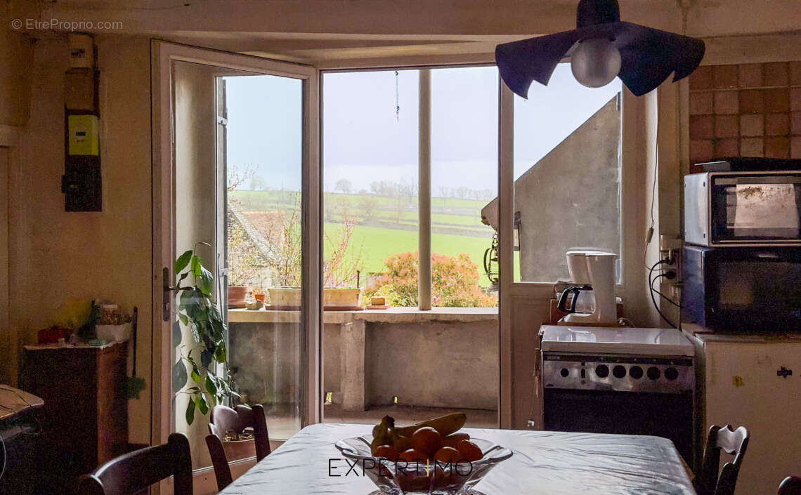 Maison à SAINT-HURUGE