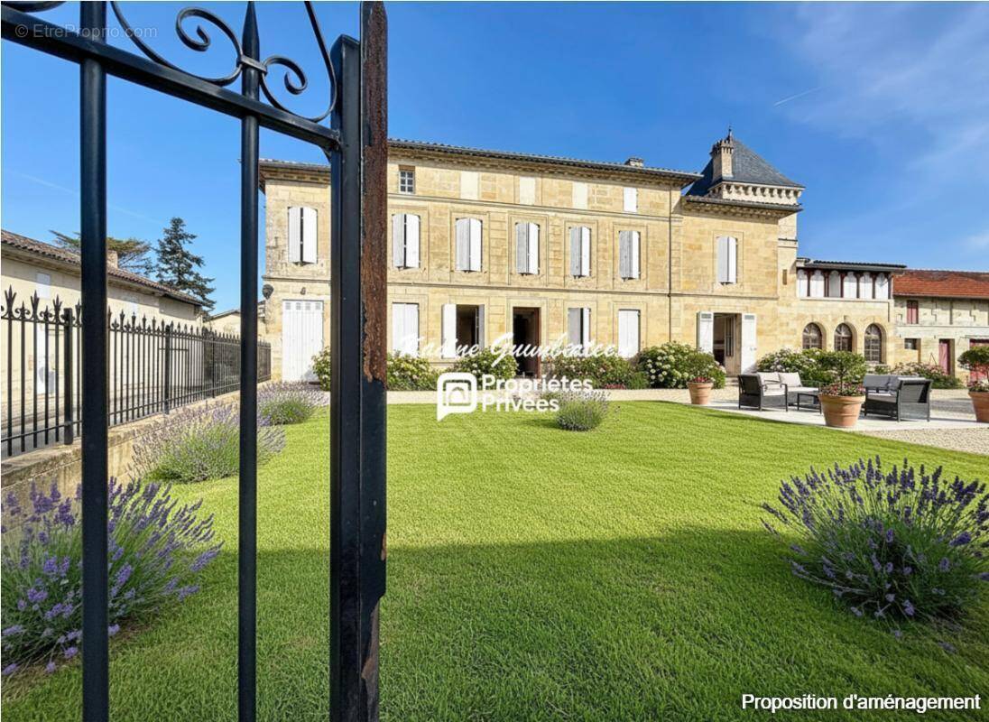 Maison à SAINT-EMILION