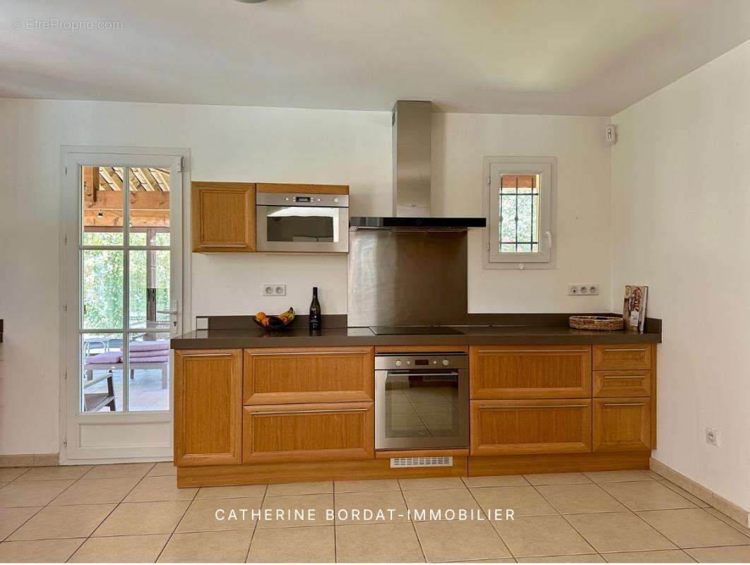 EXCLUSIVITÉ - Maison Mallemort Domaine de Pont Royal 6 pièces 160 m2 - photo 4