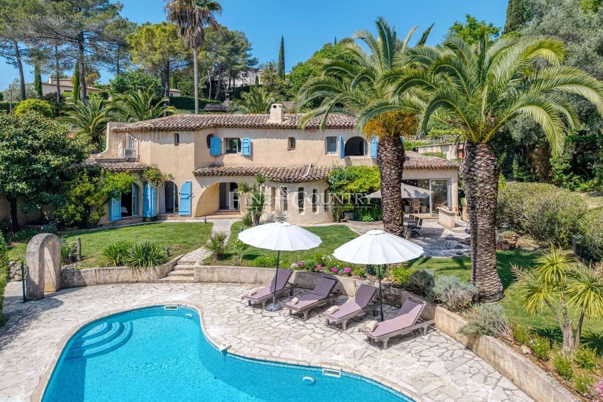 Maison à VALBONNE