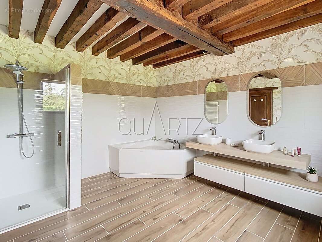 Maison à IVRY-LA-BATAILLE