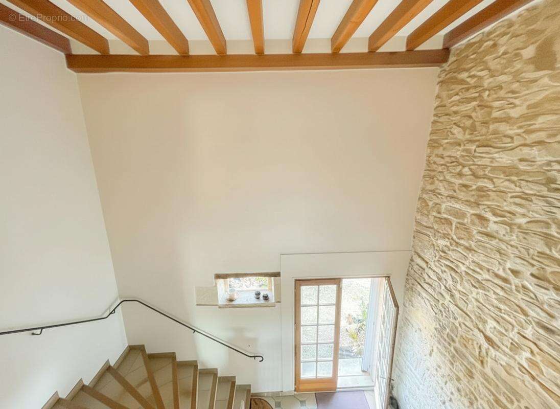 Maison 267 m² à Crux-La-Ville  - photo 12