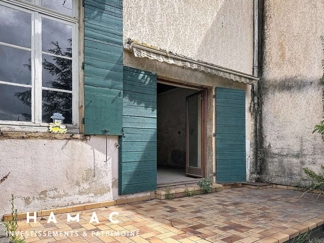 Appartement à GREZIEU-LA-VARENNE