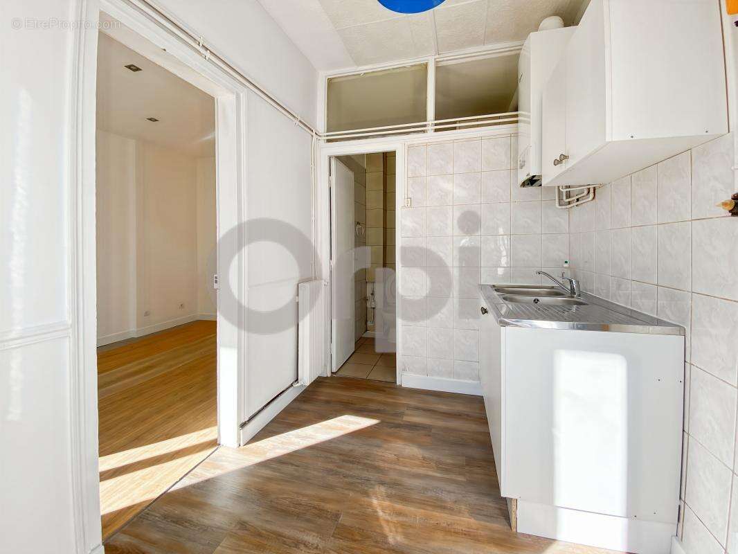 Appartement à AUBERVILLIERS